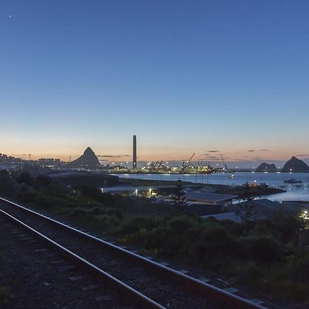 The Waterfront Escape Villa New Plymouth Dış mekan fotoğraf