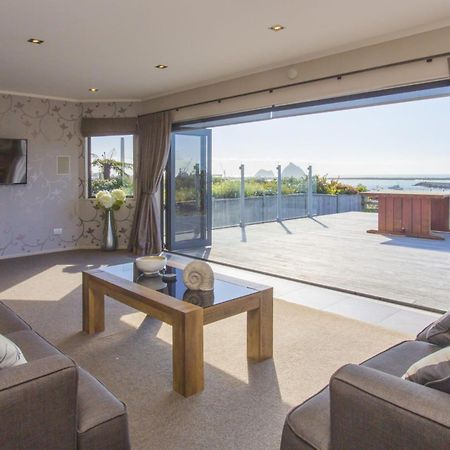The Waterfront Escape Villa New Plymouth Dış mekan fotoğraf